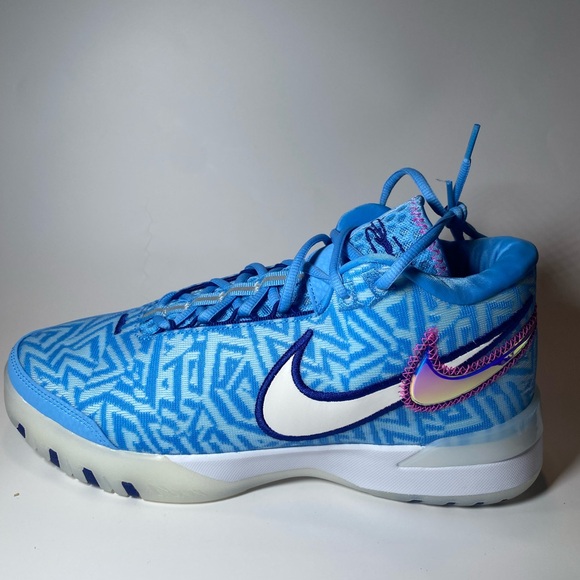 Nike Vibrant Blue and White Athletic Shoes - Picture 2 of 13
